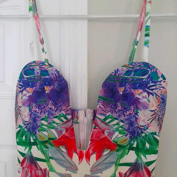 NWT Tropical V Plunge Neck Bodycon Midi Dress - Picture 6 of 10